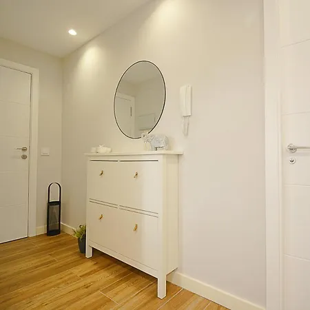 Apartamento Sobre El Mar En *